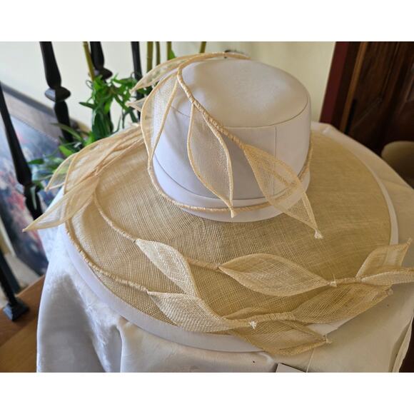 NWT Champagne Italy white, burlap leaves/branches - Picture 4 of 5